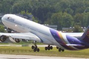 Самолет Thai Airways // Travel.ru