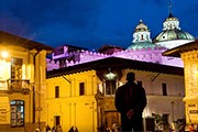 Художники воссоздадут известные картины. // travel.nytimes.com