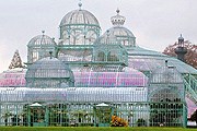 Оранжереи во дворце Лакен // visitbrussels.be