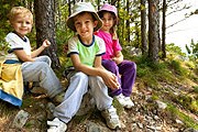 Родителям нужно тщательно выбирать лагерь. // iStockphoto / fotostorm