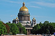 С колоннады Исаакия виден весь город. // bestmaps.ru