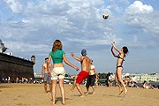Пляж у Петропавловской крепости // vashdosug.ru
