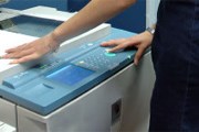 Все копии должны быть двусторонними - по два разворота паспорта на каждой странице. // GettyImages