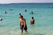 Купальщикам в Дубае напомнили о мерах безопасности. // chatru.com