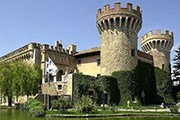 Замок Перелада восстановлен в XIX веке. // calmonarca.com