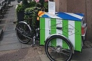 На улицах Хельсинки - информационные велосипеды. // helsinki.ru