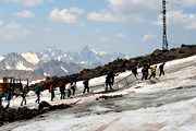 Эльбрус - популярное место активного отдыха. // Travel.ru