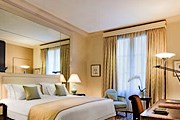 С момента открытия отель был главным украшением авеню Георга V. // starwoodhotels.com