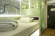 Номер хай-тек-гостиницы Hub // Premier Inn