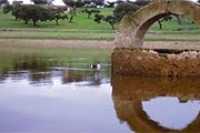 Парк Корнальво известен своими ландшафтами и памятниками. // turismoextremadura.com