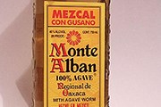 Мескаль изготавливают из сока агавы. // Wikipedia