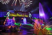 Красочный праздник проводится каждую осень. // debotaniki.ru