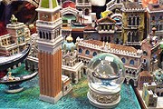 Большинство сувениров бесполезны. // wikimedia.org
