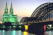 Музеи будут работать до 3:00 10 ноября. // hostelineurope.com