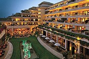 Отель Vivanta by Taj – Surajkund // vivantabytaj.com