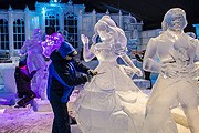 Скульпторы за работой // icesculpture.be