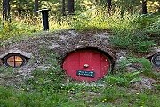 Hobbit House похож на аутентичный Хоббитон. // homeway.co.uk