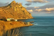Экскурсии запрещены вблизи побережья. // sudak-city.com