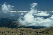 На гору нужно подниматься с осторожностью. // New Zimbabwe