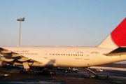 Самолет JAL // Travel.ru