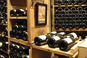 В винном погребе отеля Four Seasons George V. // fourseasons.com