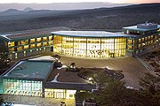 Здание WE Hotel // visitkorea.or.kr