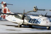 Самолет UTair Ukraine // Travel.ru