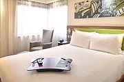 Номер в Hampton by Hilton Samara // hilton.com