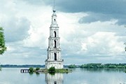 Обычно средняя глубина держится на отметке 5 метров. // 495ru.ru
