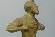 Богатырь, раздающий интернет (макет) // ИТАР-ТАСС