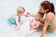 Самостоятельные туристы с детьми выбирают Испанию и Грецию. // Shutterstock /Arina P Habich