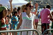 Фестиваль привлекает тысячи гостей. // matalabeachfestival.com