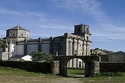 Монастырь в Монферо сохранился с XII века. // turismoenpueblos.es