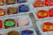 На празднике можно попробовать фруктовый джин. // brusselslife.be