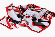 Супрематический платок из интернет-магазина. // rusmuseumshop.com