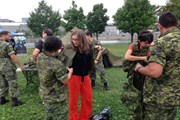 Все желающие смогут примерить военную форму. // bonjourquebec.com