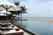 Роскошный отель предлагает проживание в виллах. // centarahotelsresorts.com