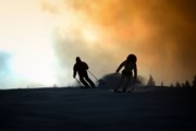 Туристам нравится кататься при необычном освещении. // Volodymyr Burdiak, Shutterstock.com