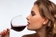 Всех желающих ждут дегустации. // Dobry valshebnig, Shutterstock.com