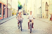 Осмотр города на велосипеде будет интереснее. // Syda Productions, Shutterstock.com