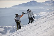 В некоторых местах - до 80 сантиметров свежего снега. // dotshock, Shutterstock.com