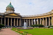 В Санкт-Петербурге 72 фонтана. // Karol Kozlowski, shutterstock.com