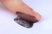 Венгрия готова брать отпечатки пальцев у туристов. // Africa Studio, Shutterstock.com