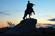Многие москвичи встретят Новый год в Санкт-Петербурге. // Iakov Filimonov, shutterstock