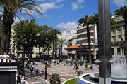 Тур начинается на Plaza de las Monjas. // Wikipedia