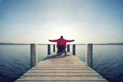 Отдых в Крыму доступен всем. // Jenny Sturm, Shutterstock.com