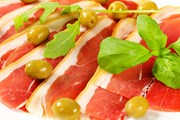 Кухня Испании - одна из самых популярных в мире. // Viktor1, Shutterstock.com