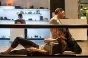 Актеры в витрине одного из иерусалимских магазинов. // itraveljerusalem.com