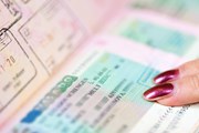 Визовые центры открываются 23 января. // Iakov Filimonov, Shutterstock.com
