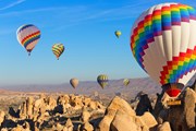 Полетать над Каппадокией можно и летом, и зимой. // cobalt88, Shutterstock.com